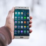 Aplikasi mobile di layar ponsel