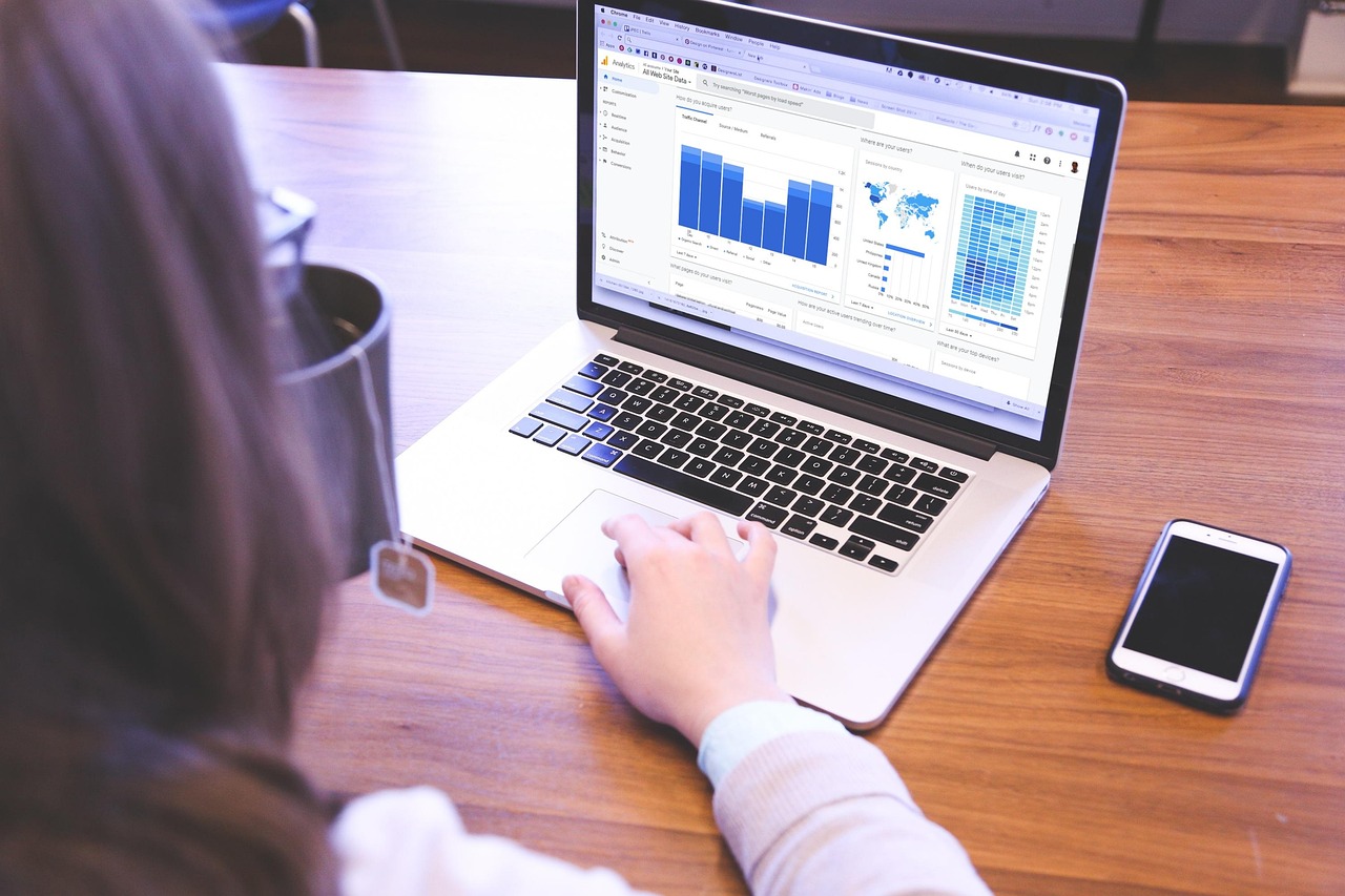 Analisis statistik website untuk optimasi SEO