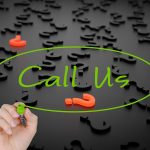 Ilustrasi call to action pada layar laptop untuk materi marketing