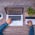 Canva vs Photoshop untuk bisnis kecil